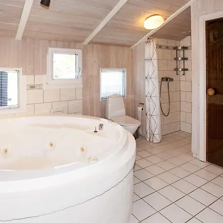 4 Star Holiday Home In Hemmet Holiday home *