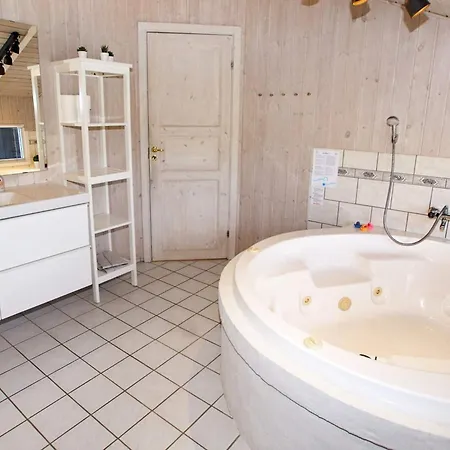 4 Star Holiday Home In Hemmet Holiday home *